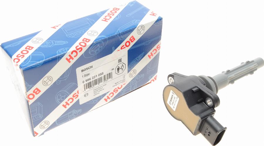 BOSCH 0 986 221 058 - Катушка зажигания autosila-amz.com