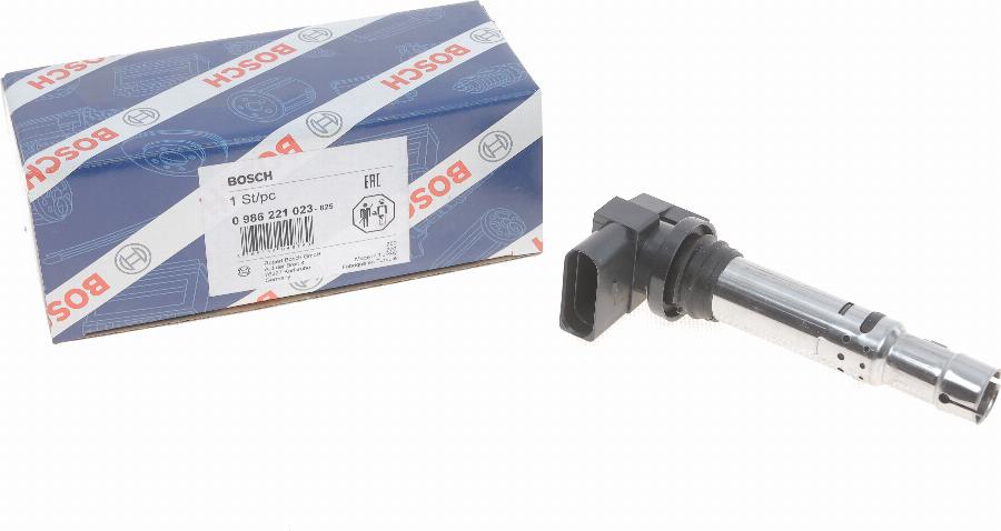 BOSCH 0 986 221 023 - Катушка зажигания autosila-amz.com