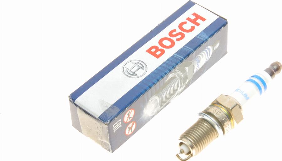 BOSCH 0 242 140 514 - Свеча зажигания autosila-amz.com