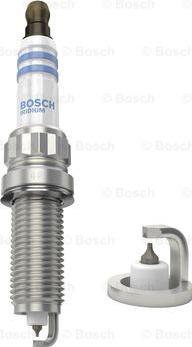 BOSCH 0 242 135 518 - Свеча зажигания ZR 7 SI 332 S BOSCH 0 242 135 518 autosila-amz.com