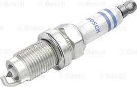 BOSCH 0 242 240 665 - Свеча зажигания autosila-amz.com