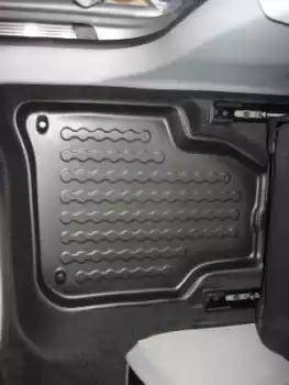 Carbox 421826000 - Резиновый коврик с защитными бортами autosila-amz.com