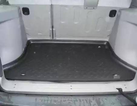 Carbox 204711000 - Ванночка для багажника autosila-amz.com