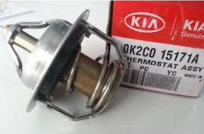 KIA 0K201-15171A - Термостат охлаждающей жидкости / корпус autosila-amz.com