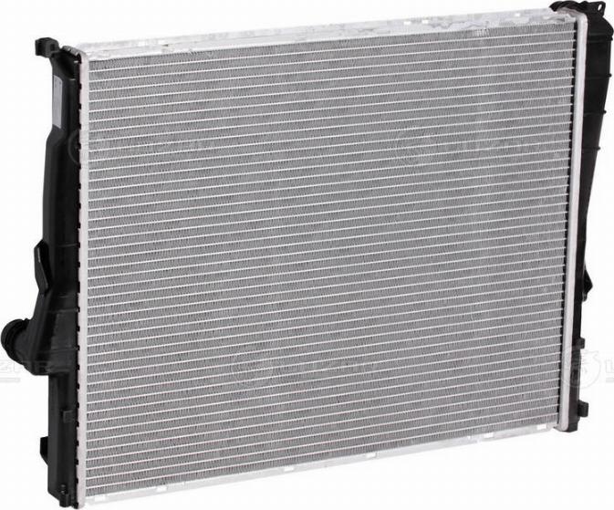 Luzar LRc 26118 - Радиатор охл. для а/м BMW 3 (E46) (98-) М/А (LRc 26118) autosila-amz.com