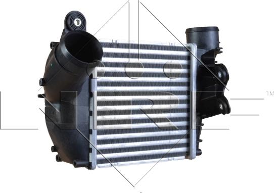 NRF 30935 - Радиатор охлаждения воздуха autosila-amz.com