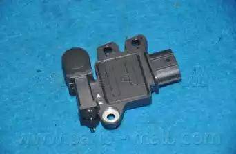 Parts-Mall PXPBA-034 - Регулятор генератора HYUNDAI i30(JD) 07- PMC 373702B300 autosila-amz.com