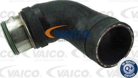 VAICO V10-4379 - Трубка, нагнетание воздуха autosila-amz.com