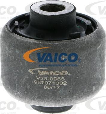 VAICO V25-0958 - Сайлентблок, рычаг подвески колеса autosila-amz.com