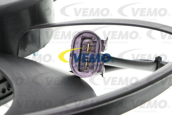 Vemo V46-01-1304 - Вентилятор, охлаждение двигателя autosila-amz.com