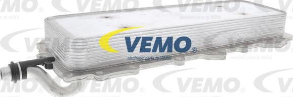 Vemo V48-60-0024 - Масляный радиатор, двигательное масло autosila-amz.com