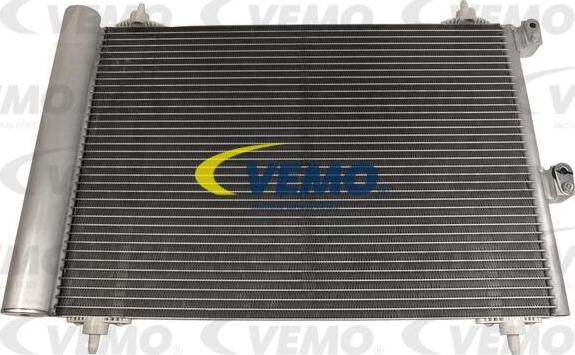 Vemo V42-62-0006 - Конденсатор кондиционера autosila-amz.com