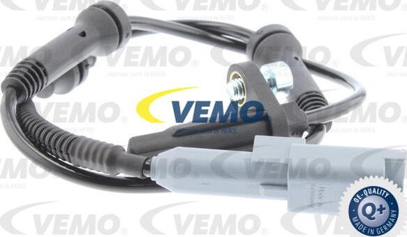 Vemo V42-72-0072 - Датчик ABS, частота вращения колеса autosila-amz.com