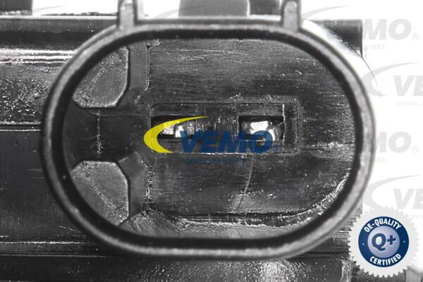 Vemo V10-08-0324 - Windscreen washer nozzle front L fits: AUDI fits: AUDI Q3 06.11-10.18 autosila-amz.com