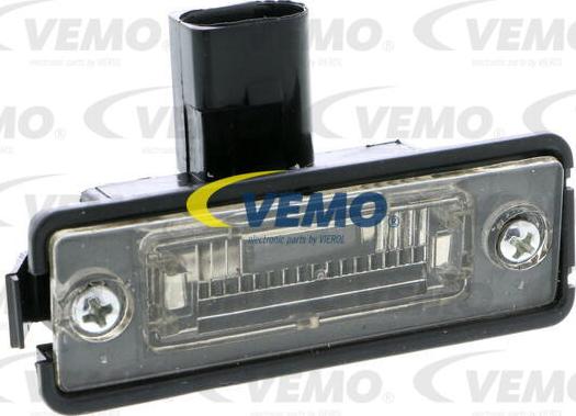 Vemo V10-84-0033 - Фонарь освещения номерного знака autosila-amz.com