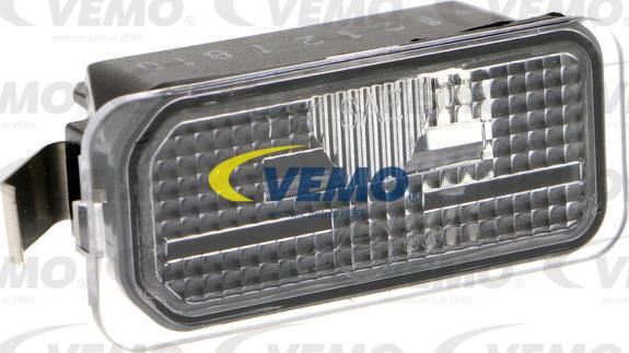 Vemo V25-84-0003 - Фонарь освещения номерного знака autosila-amz.com