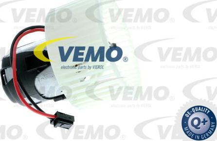 Vemo V20-03-1149 - Вентилятор салона autosila-amz.com