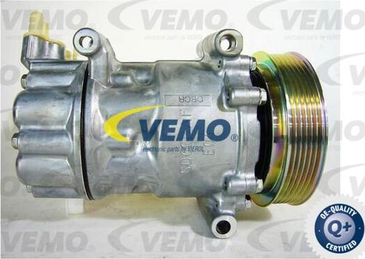 Vemo V22-15-0010 - Компрессор кондиционера autosila-amz.com